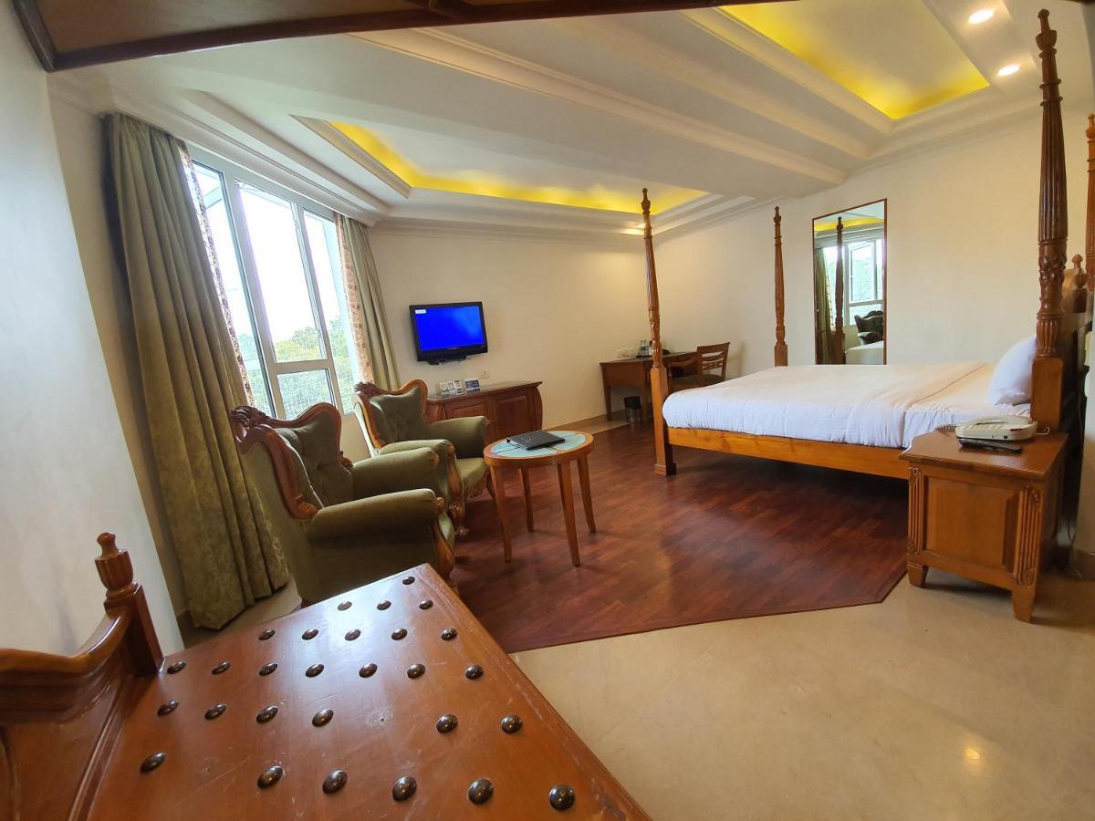 Shravanthi Sarovar Portico Bangalore Exterior foto